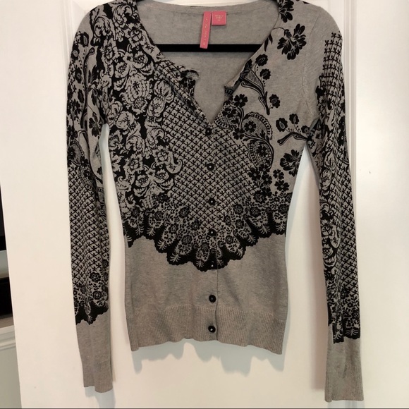 Beautiful Grey and Black Cardigan Sweater - Picture 1 of 7